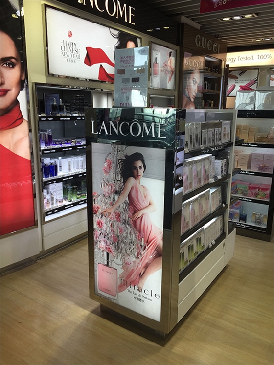 化妝品展柜 化妝品展柜