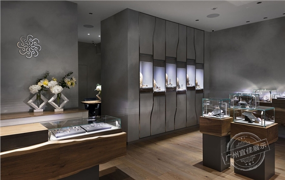 商場(chǎng)珠寶專(zhuān)柜