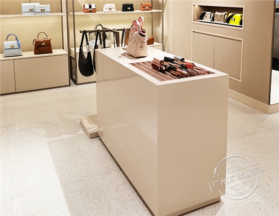 奢侈品展柜定制 奢侈品展柜定制