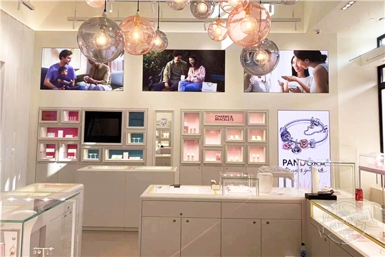 Pandora潘多拉 珠寶展柜