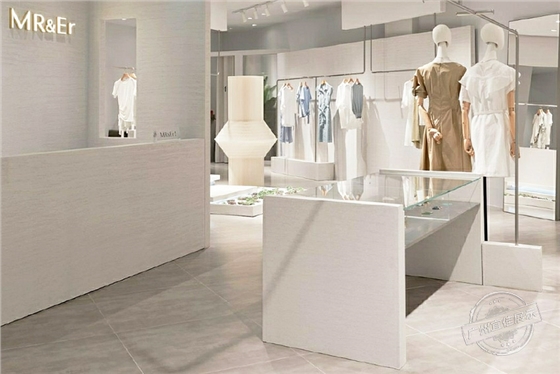 定做品牌服裝展柜 定做品牌服裝展柜