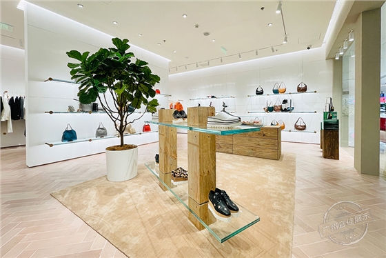 服裝專(zhuān)賣(mài)店展柜設(shè)計(jì) 服裝專(zhuān)賣(mài)店展柜設(shè)計(jì)