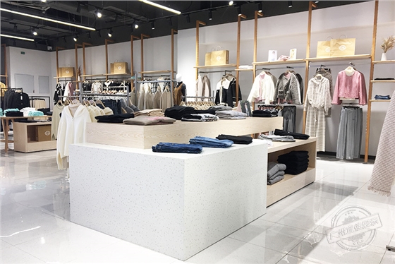 服裝店貨架展柜公司