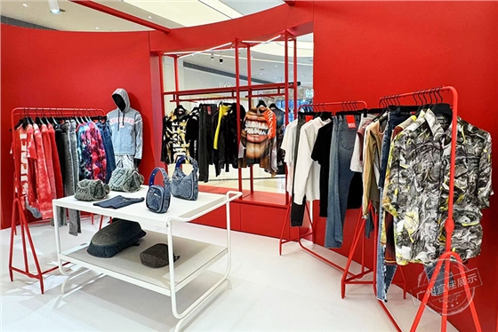 服裝店中島展示柜