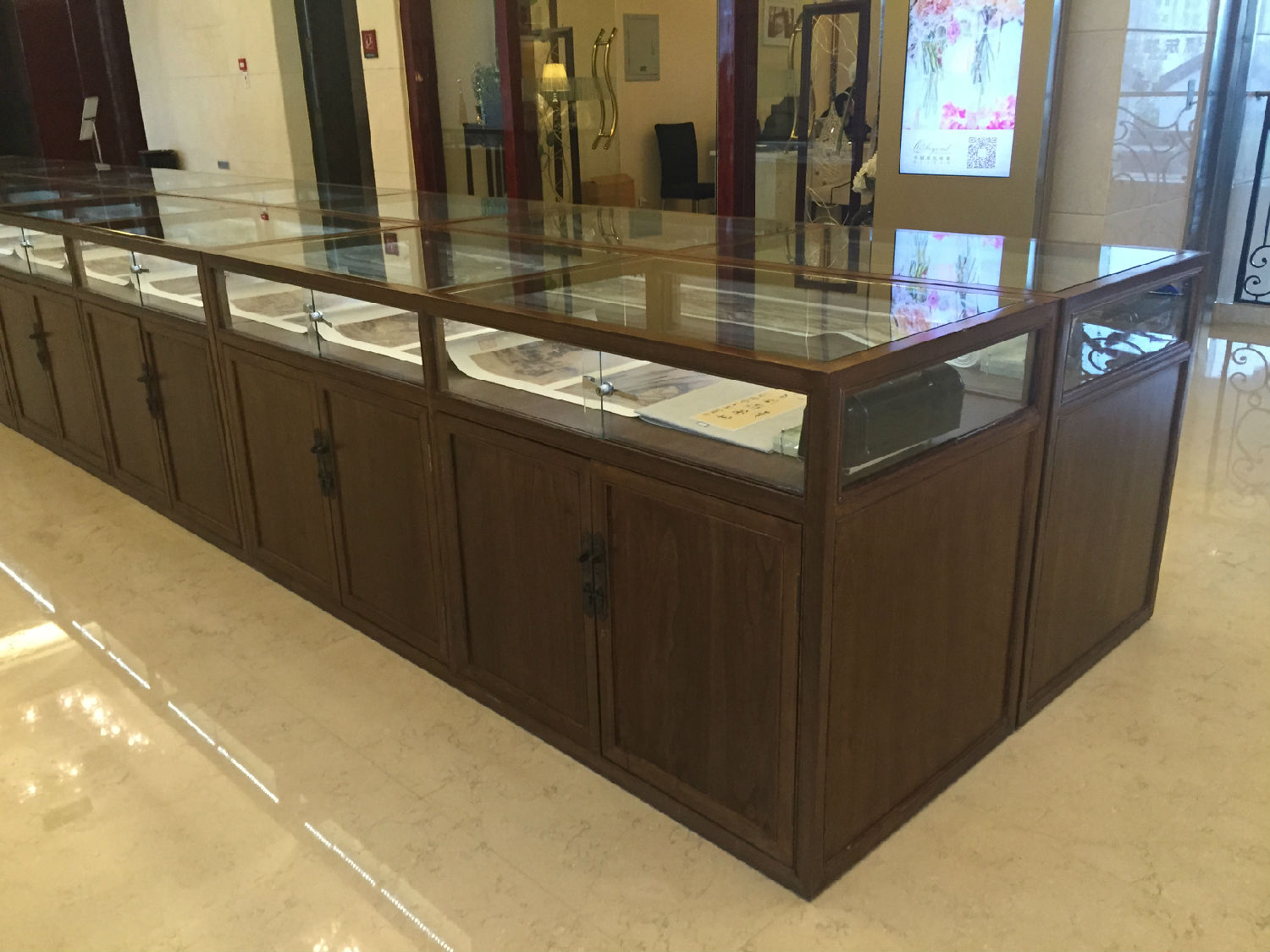 產(chǎn)品展示柜