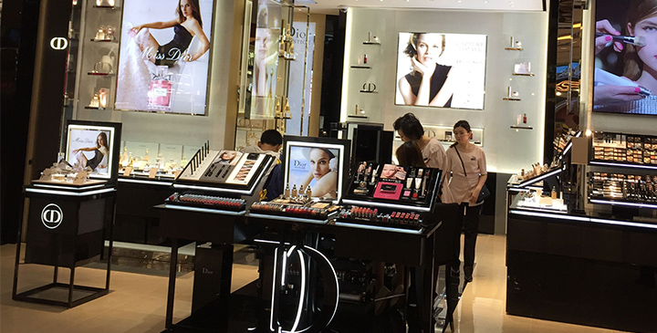 化妝品展柜怎樣保養(yǎng)