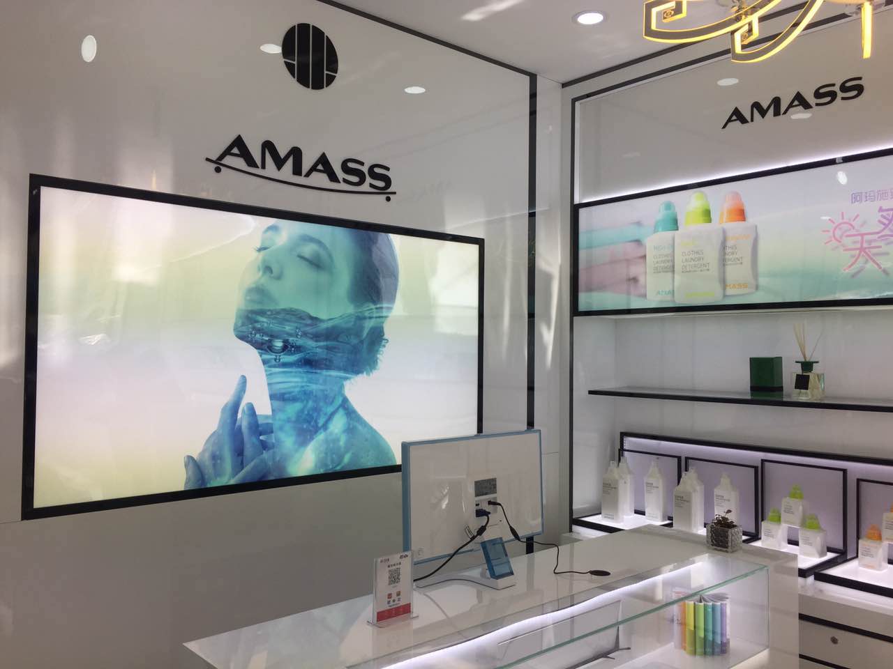 化妝品烤漆展柜