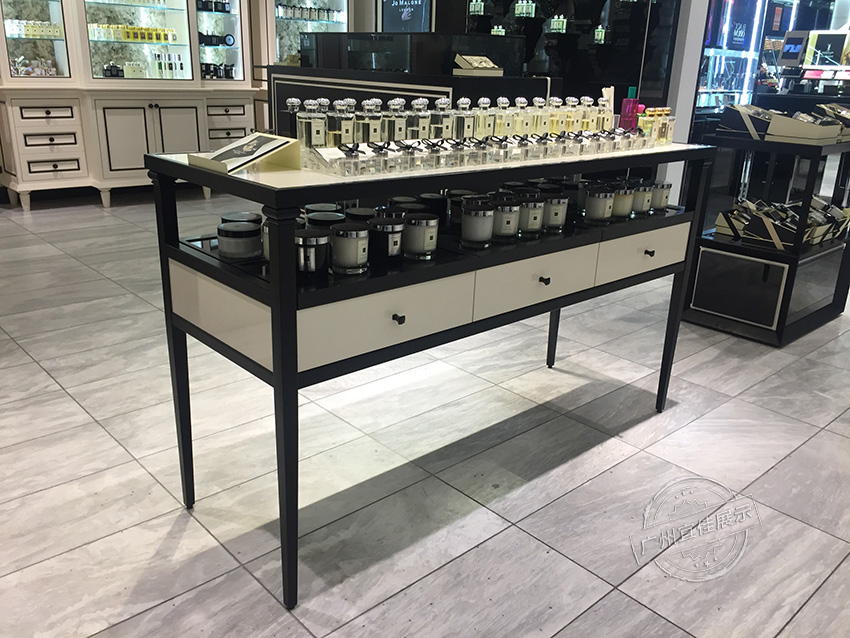 香水展柜