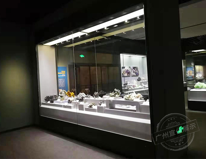 金屬博物館展柜制作廠家