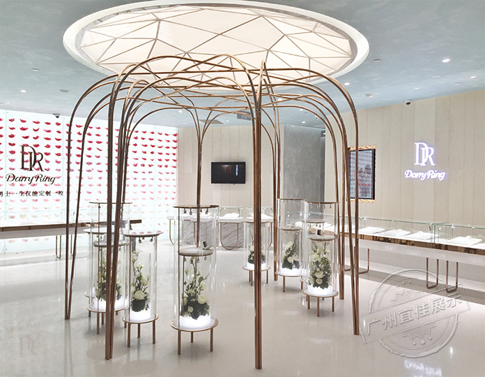 鈦合金展柜廠家