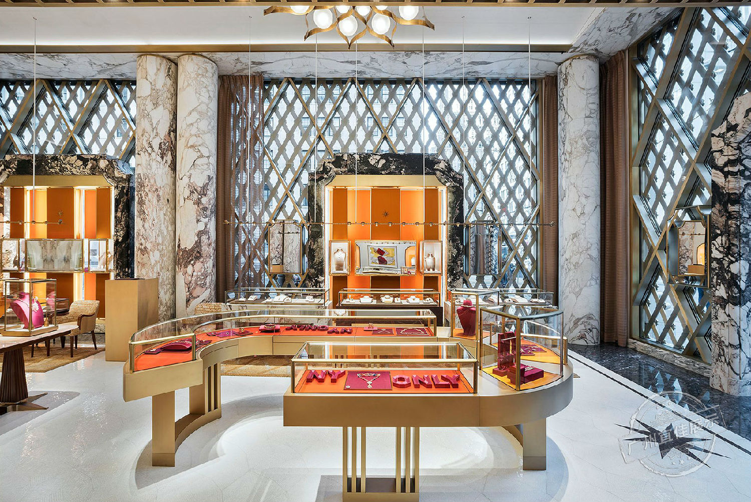 BVLGARI  珠寶展示柜