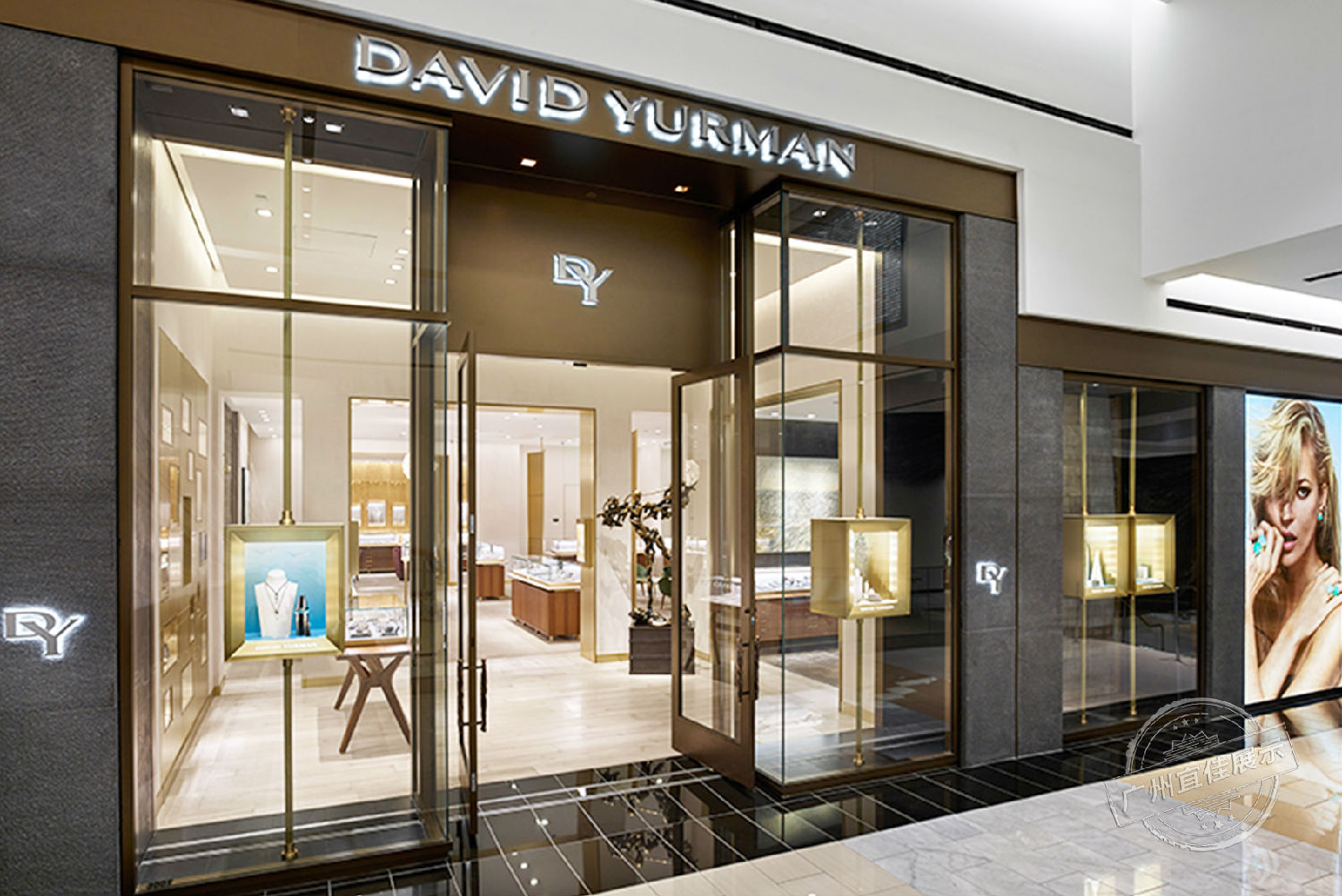 David Yurman 珠寶展柜