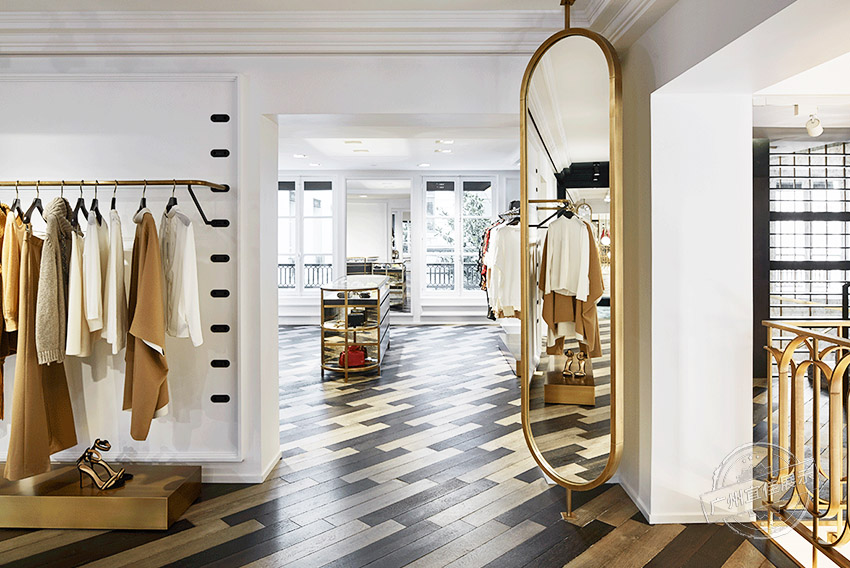 Croisette 服裝展柜