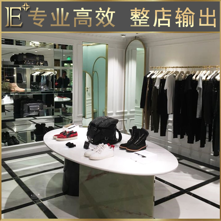 服裝店衣服展柜