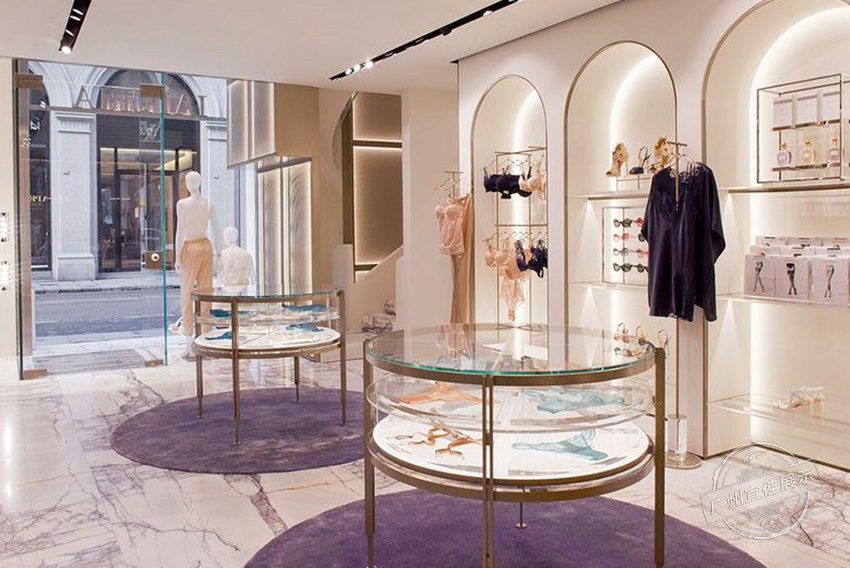 La Perla 服裝展柜