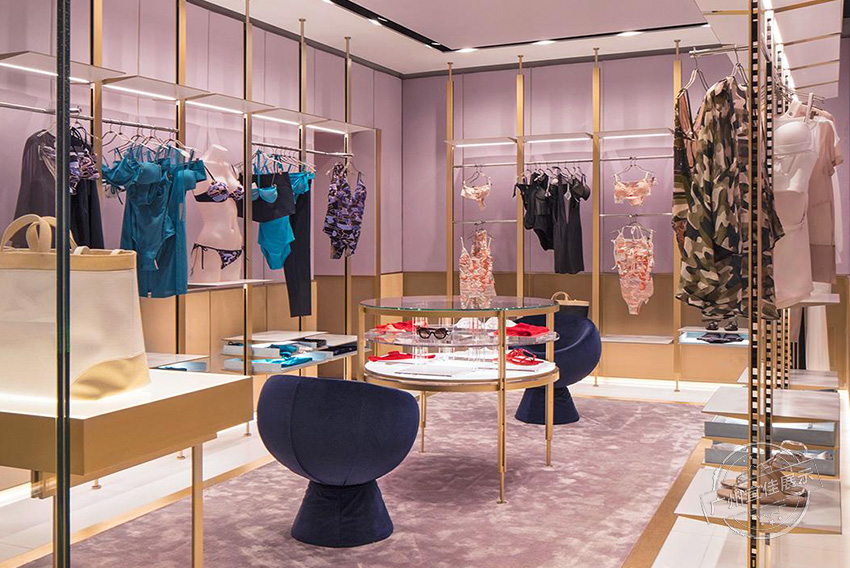 La Perla 服裝展柜