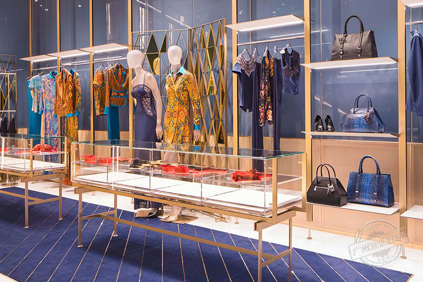 La Perla 服裝展柜