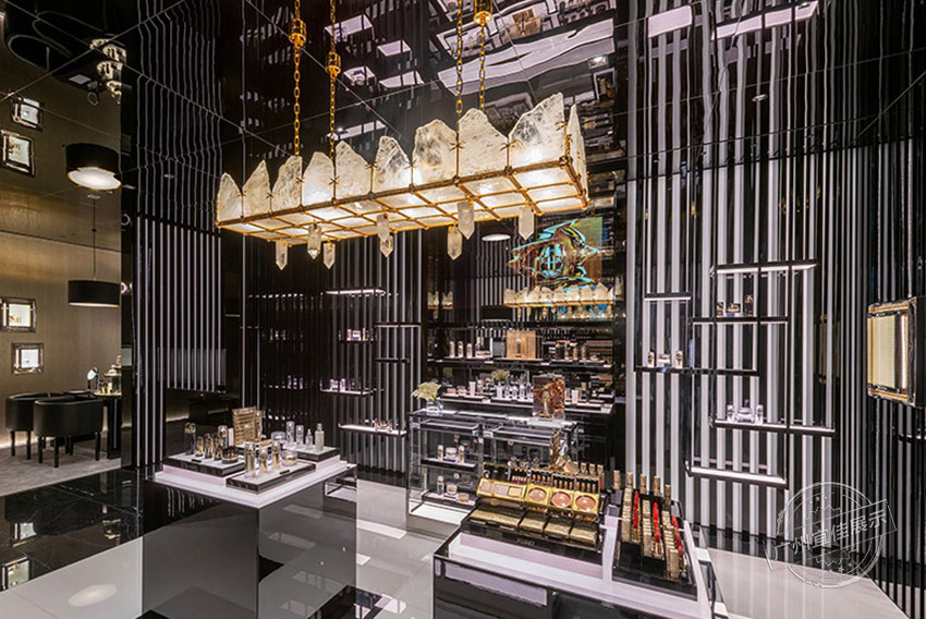 POIRET 化妝品展柜