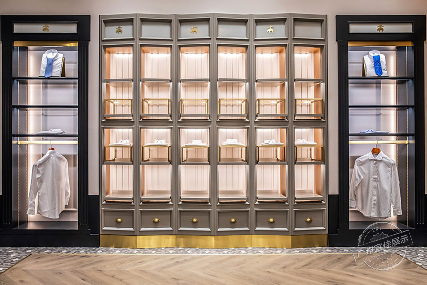 BROOKS BROTHERS服裝展柜