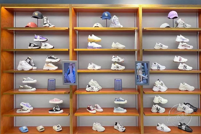 MLB 服裝展柜