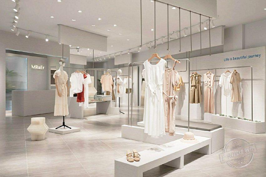 MR&ER品牌 服裝展柜