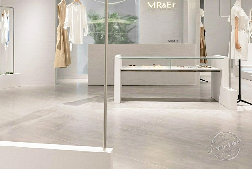 MR&ER品牌 服裝展柜