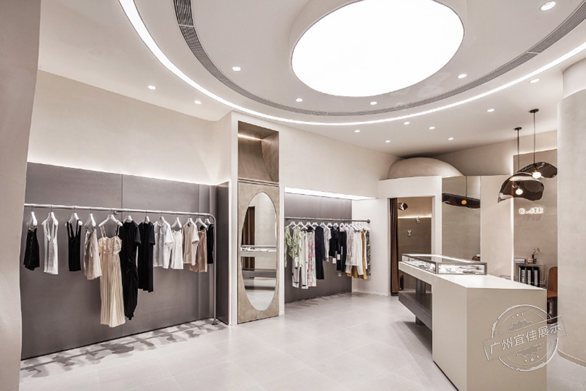 買(mǎi)手店R.JIE 服裝展柜