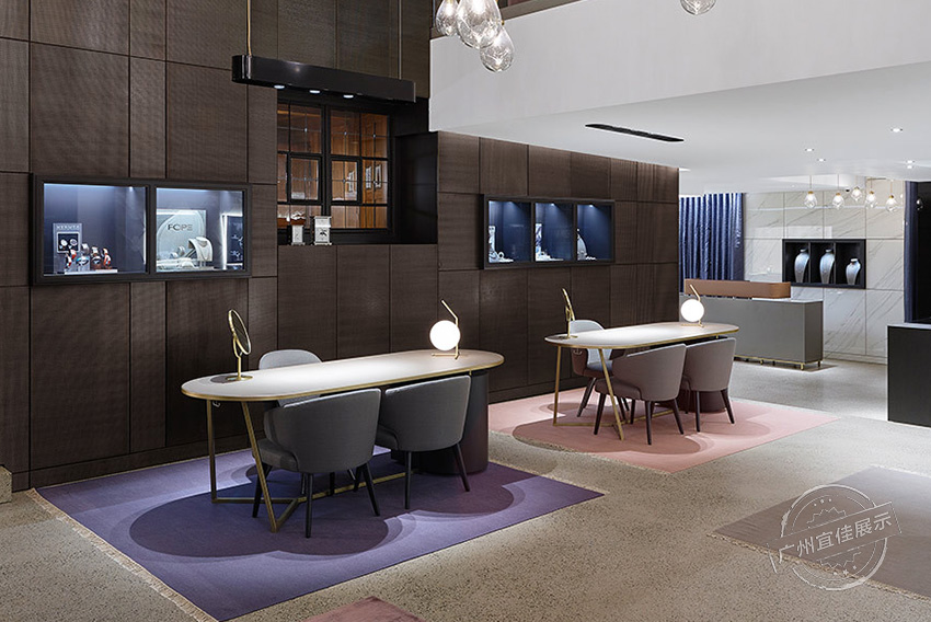 簡(jiǎn)約珠寶展柜