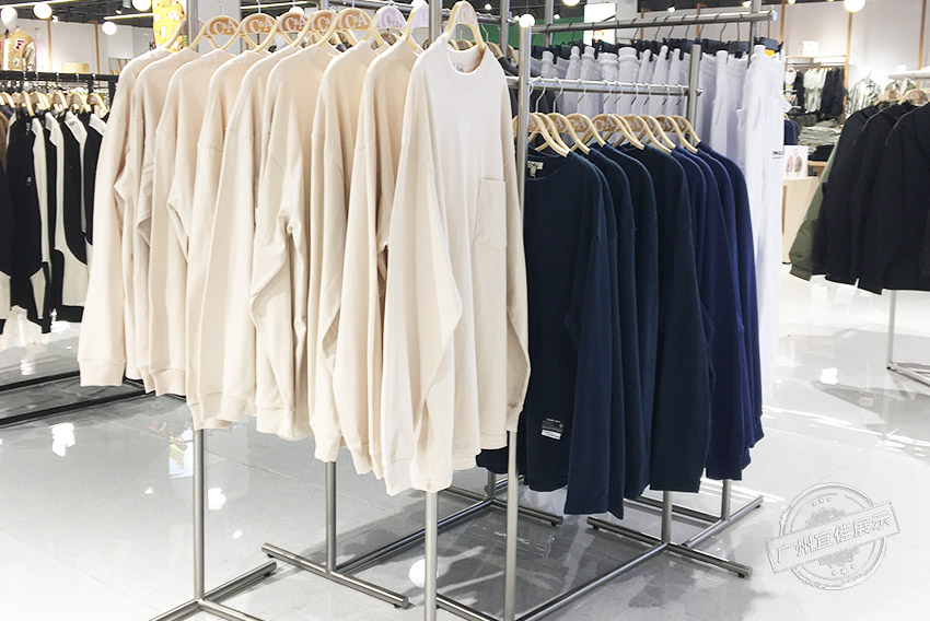 CA 服裝展柜（佛山寶港奧萊專賣店）