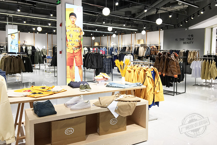 CA 服裝展柜（佛山寶港奧萊專賣店）