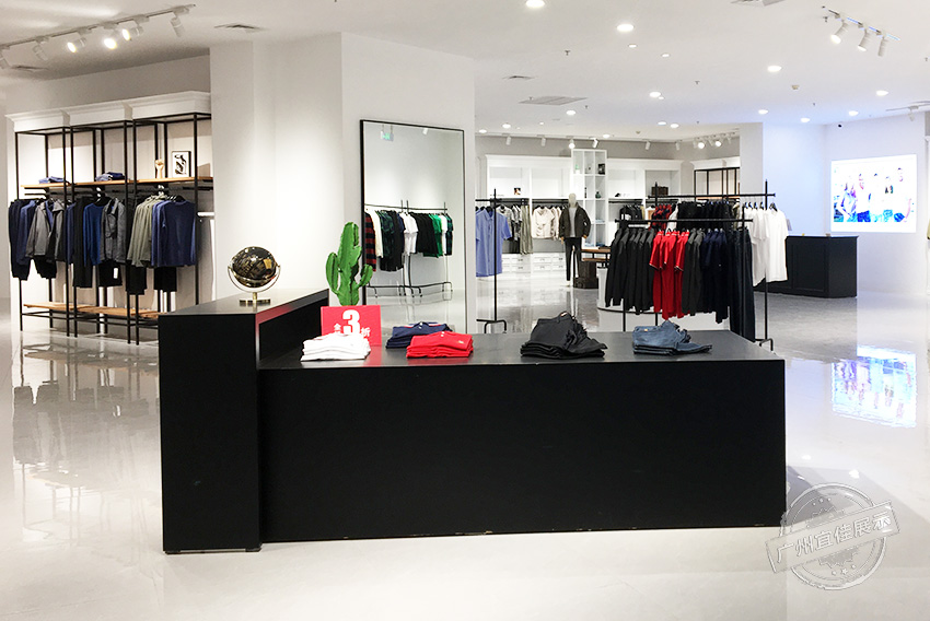 寶港男裝館 服裝展柜（佛山寶港奧萊店）