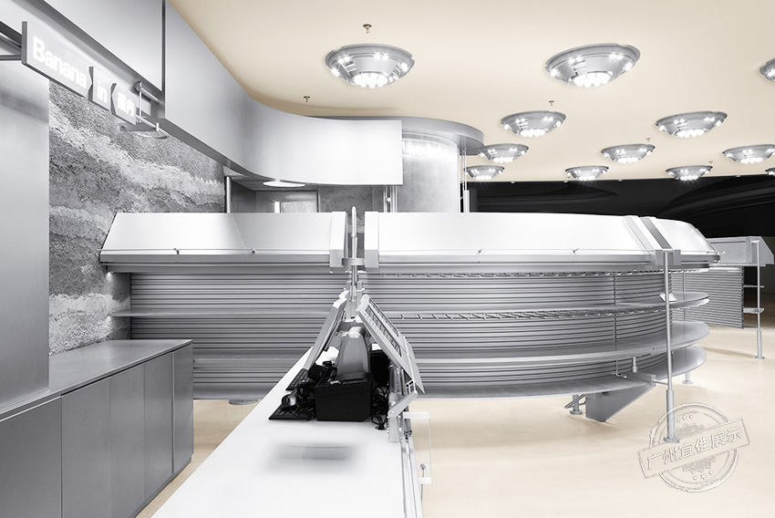 Bananain蕉內(nèi)概念店 服裝展柜（深圳寶安壹方城）