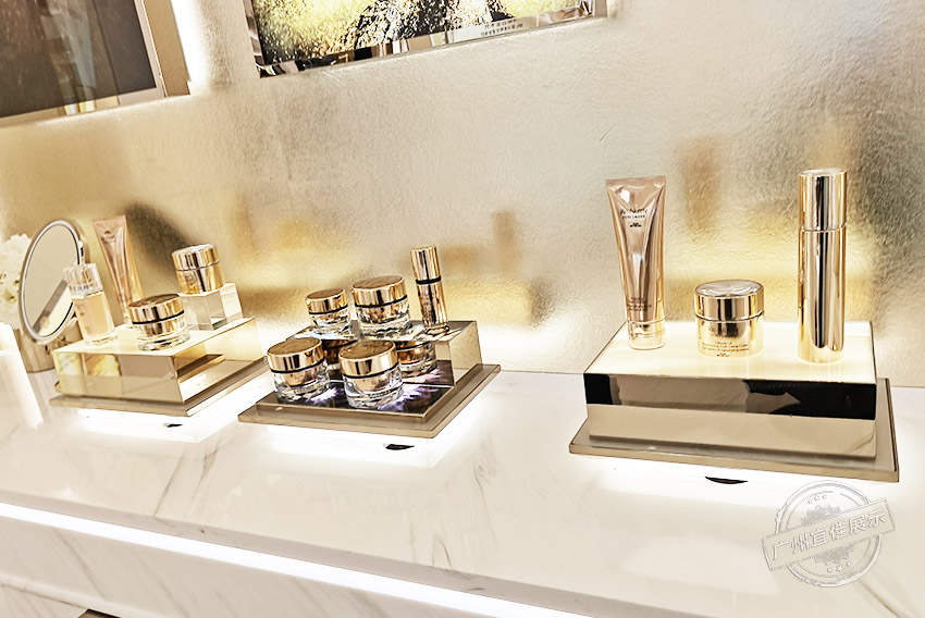 雅詩蘭黛Estee Lauder 化妝品展柜