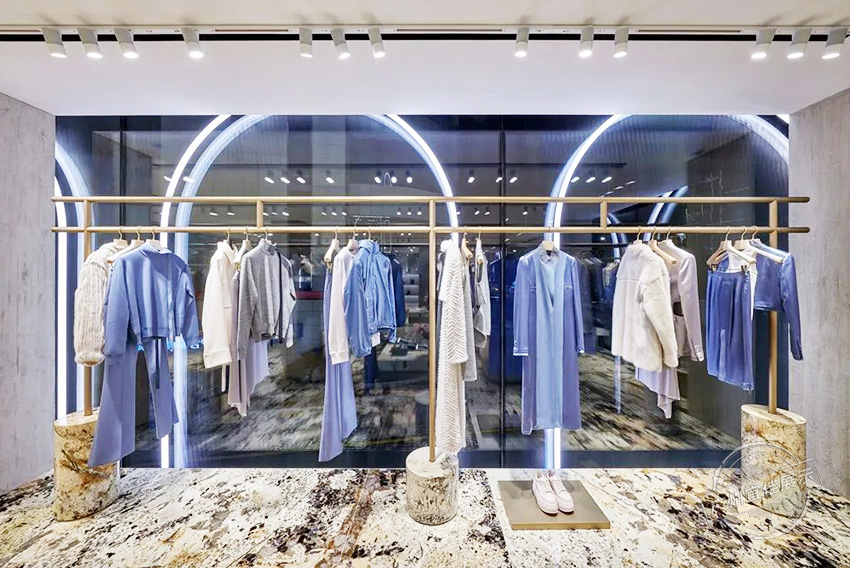 FENDI旗艦店 奢侈品展柜