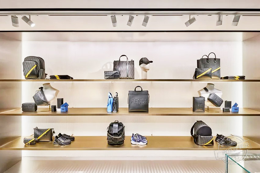 FENDI旗艦店 奢侈品展柜