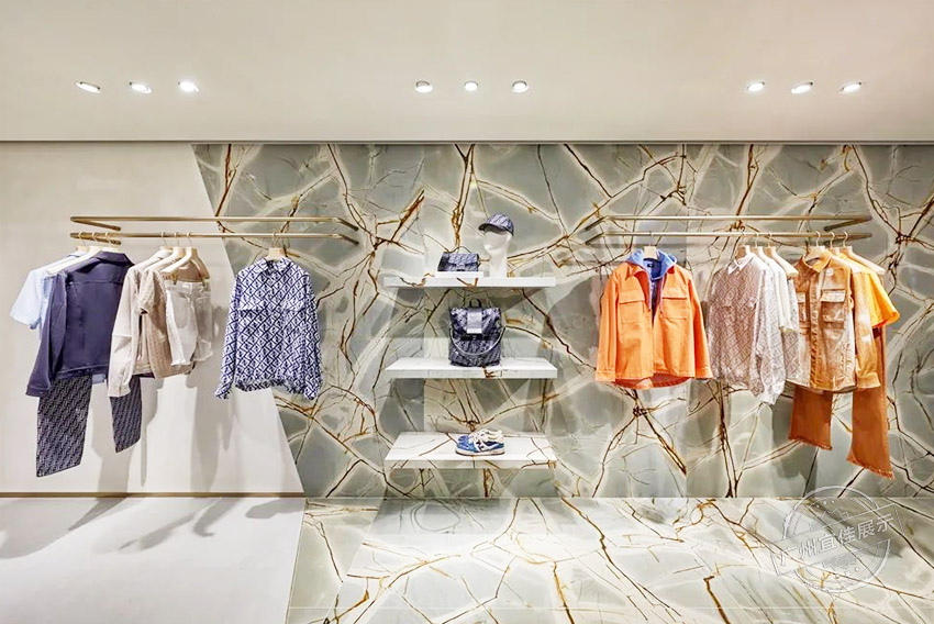 FENDI旗艦店 奢侈品展柜