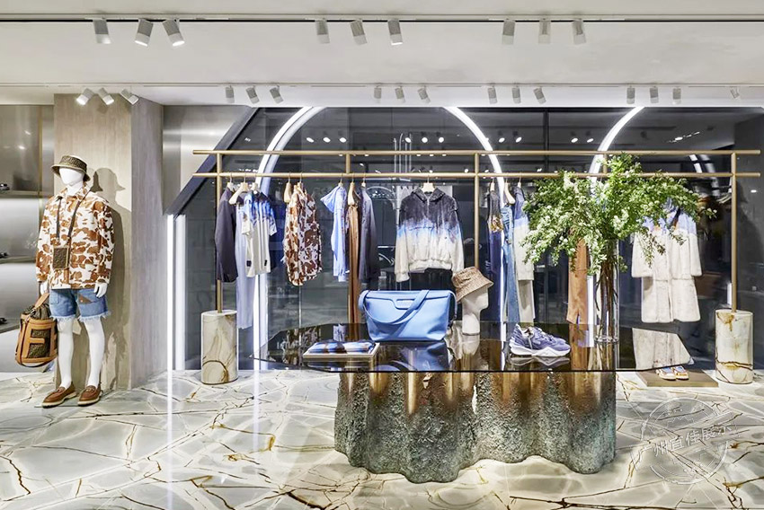 FENDI旗艦店 奢侈品展柜