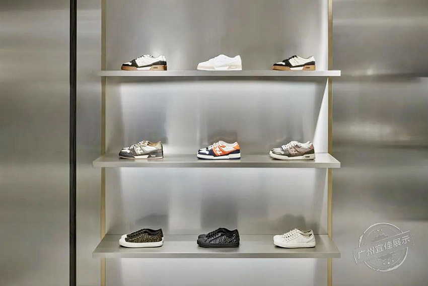 FENDI旗艦店 奢侈品展柜