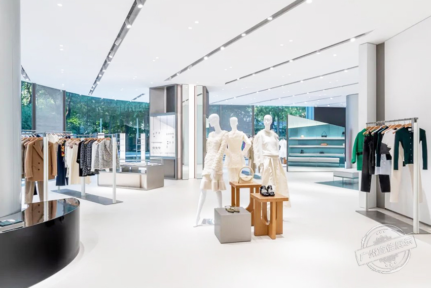 ASSEMBLE品牌商店 奢侈品展柜