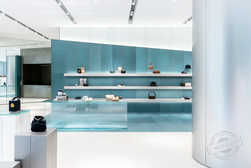 ASSEMBLE品牌商店 奢侈品展柜