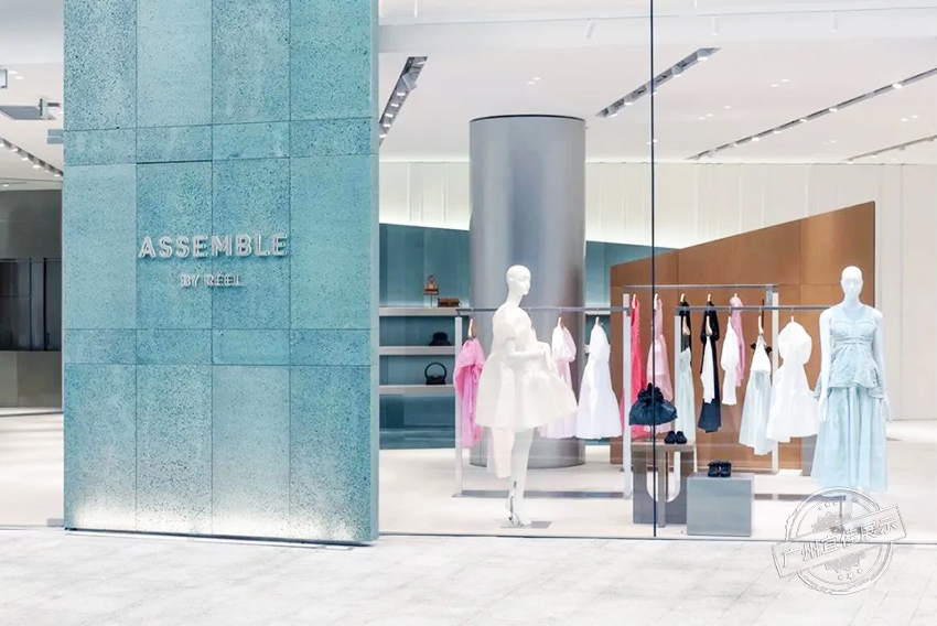 ASSEMBLE品牌商店 奢侈品展柜