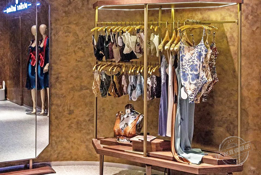 Atelier intimo精品店 服裝展柜