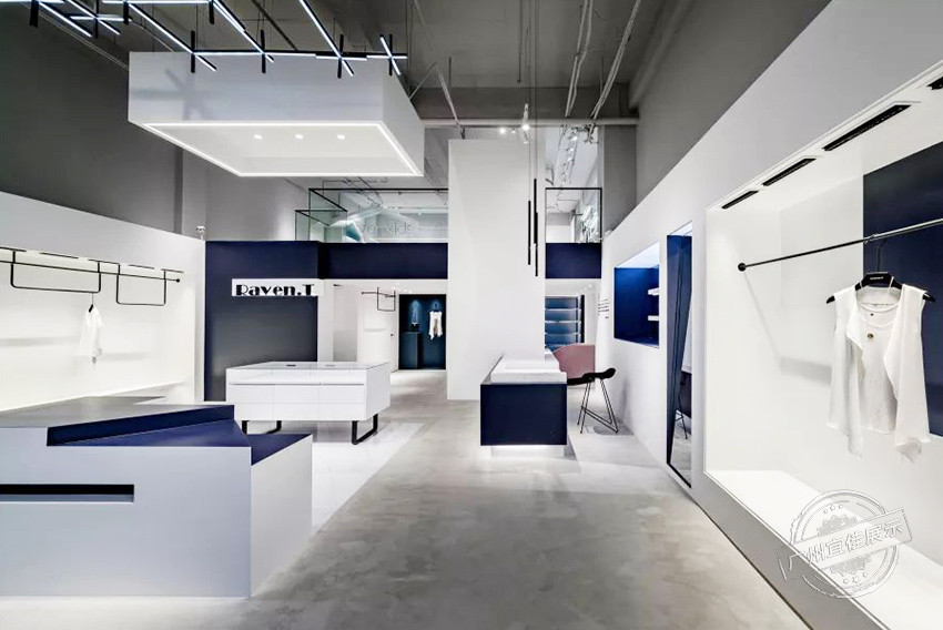 Ravent.T女裝店 服裝展柜