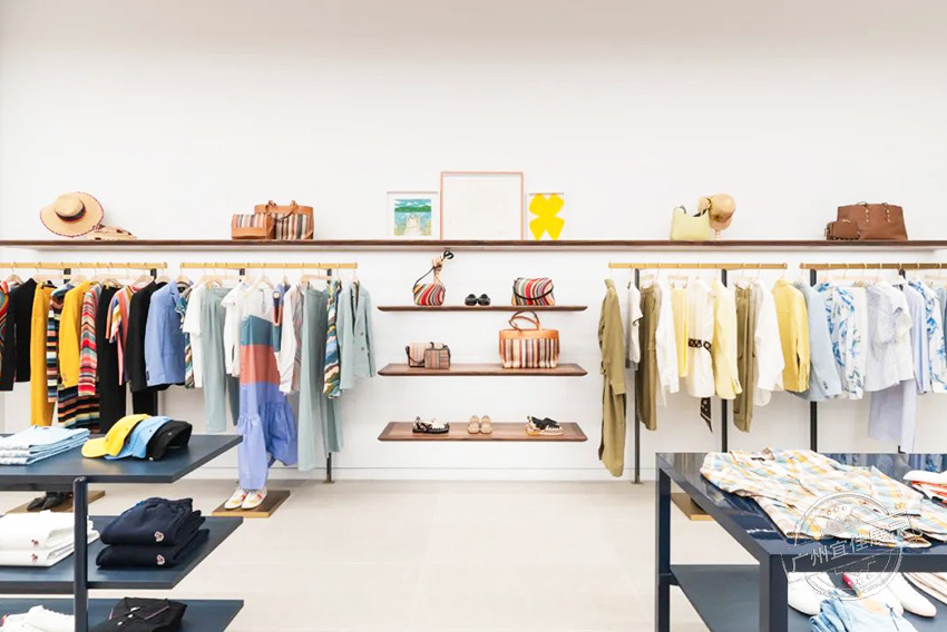 Paul Smith 服裝展柜