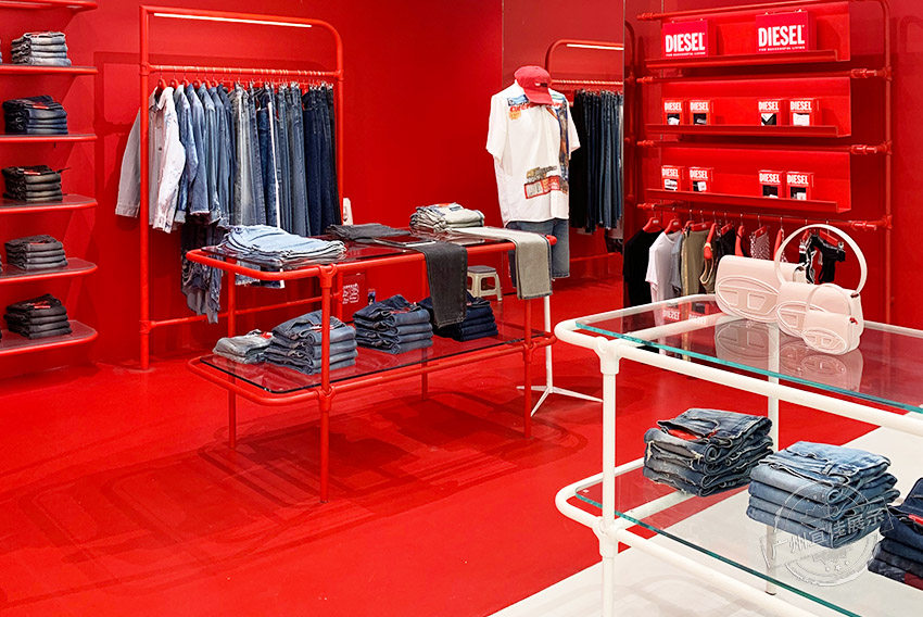 DIESEL丹寧 服裝展柜