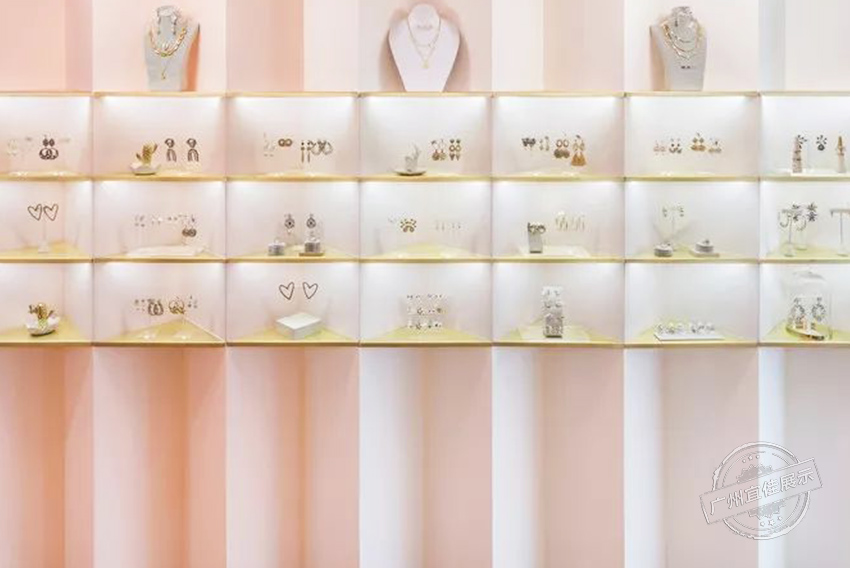 Ríos 珠寶首飾展柜