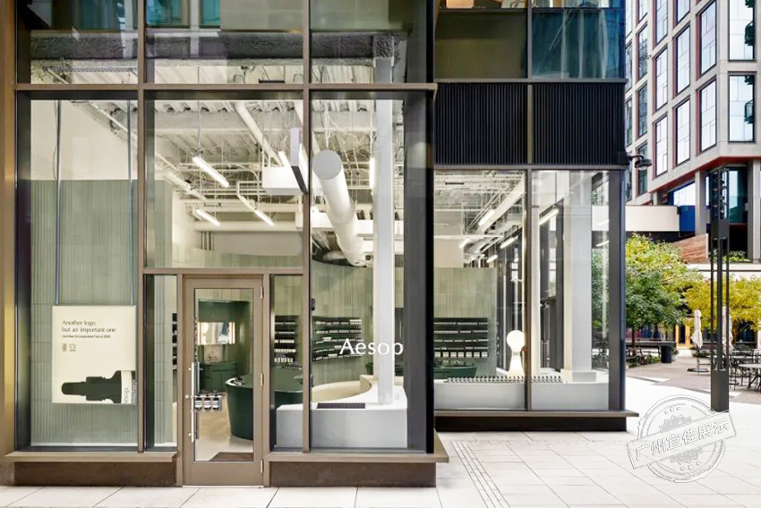 Aesop旗艦店 護(hù)膚品展柜
