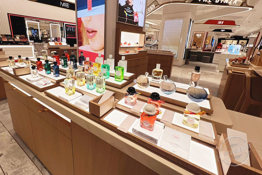 HERMES 香水中島柜