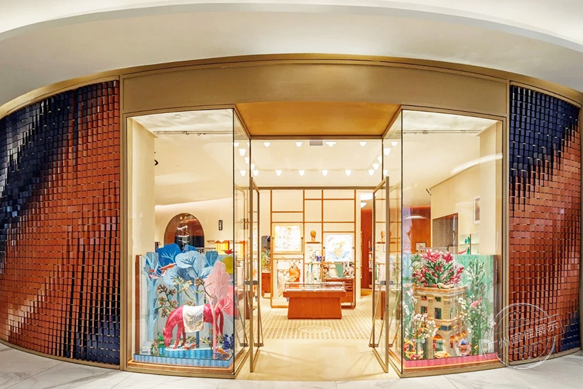 HERMES 高端服裝展柜定制