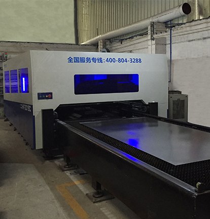 展示柜五金雕刻區(qū)